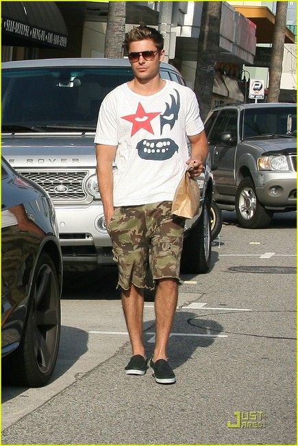  photo zac-efron-and-armani-exchange-cargo-short-gallery_zpsd80d9677.jpg
