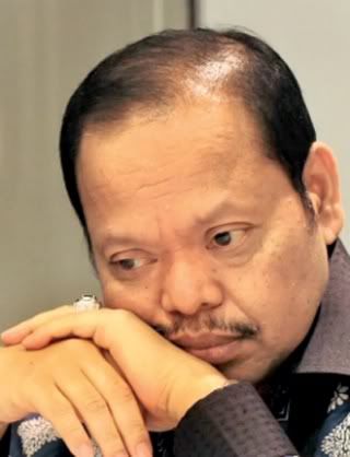 Cerita Dewasa Diajari Om Mesum Sedarah on Cerita Seks Sedarah