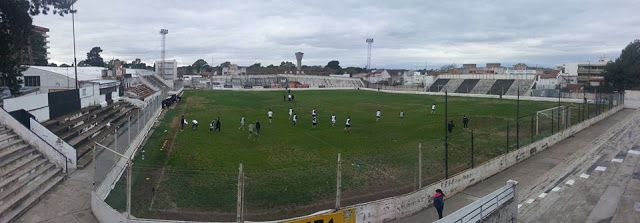 cancha-liniers-bahia-blanca1_zpsj0ilgfft